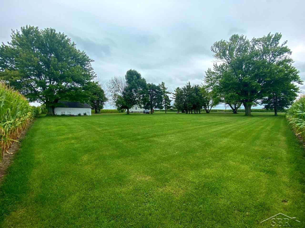 585 Amelith Road Freeland, MI 48623 - Photo 5 of 48 50023560-4.JPG