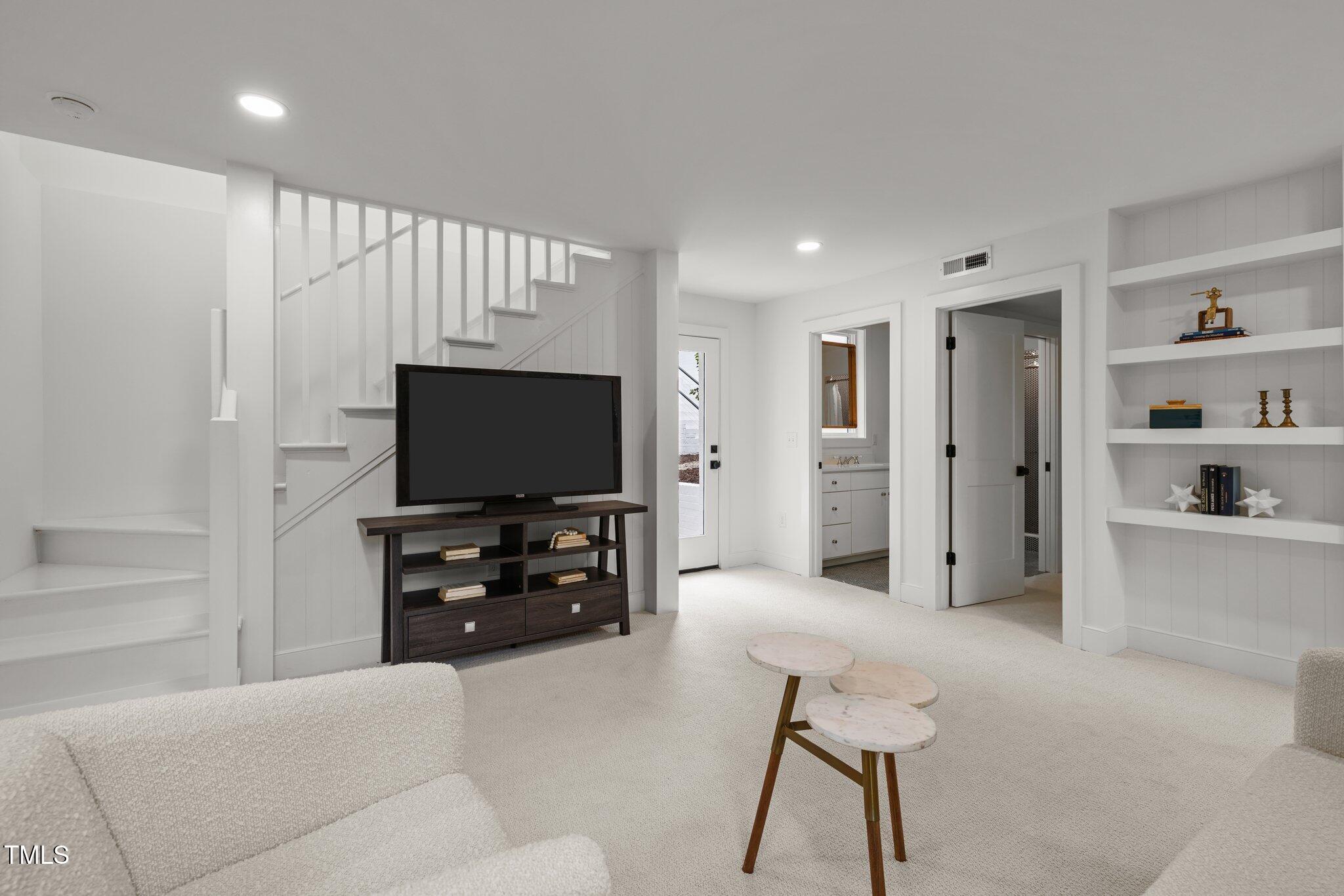 1310 Mayfair Road Raleigh, NC 27608 - Photo 43 of 56 33-web-or-mls-5Z8A7812