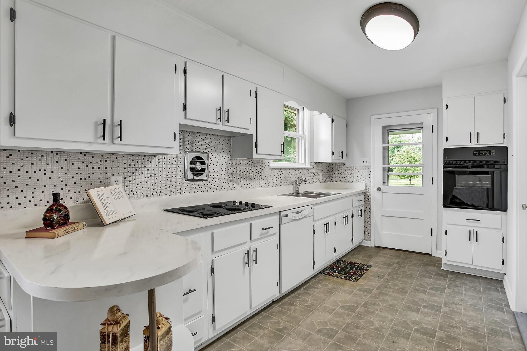 136 Yoder Road Harleysville, PA 19438 - Photo 10 of 31 Gallery Image 10
