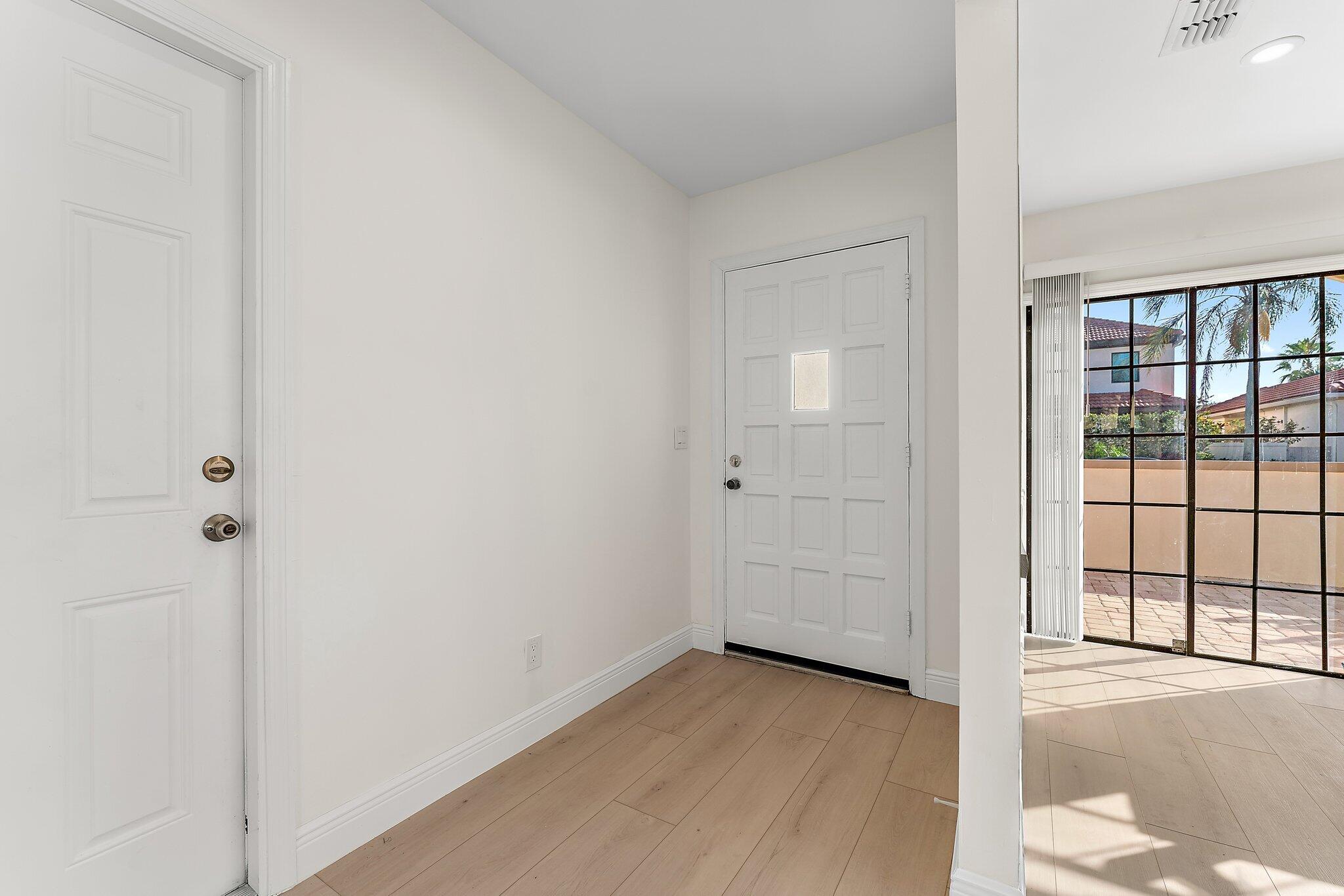 1483 Vía Del Sol Jupiter, FL 33477 - Photo 10 of 17 036-1483ViadelSol-Jupiter-SMALL