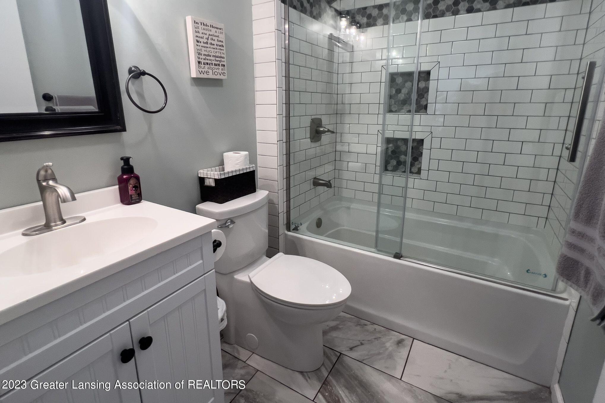 12500 Earl Road Stockbridge, MI 49285 - Photo 14 of 30 6