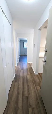 $1,800 | 10 Oak Avenue, Unit 210, Westmont, IL 60559