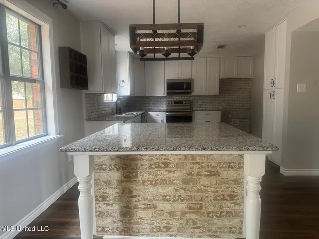 $312,000 | 7 Rolling Hill Road, Vicksburg, MS 39183