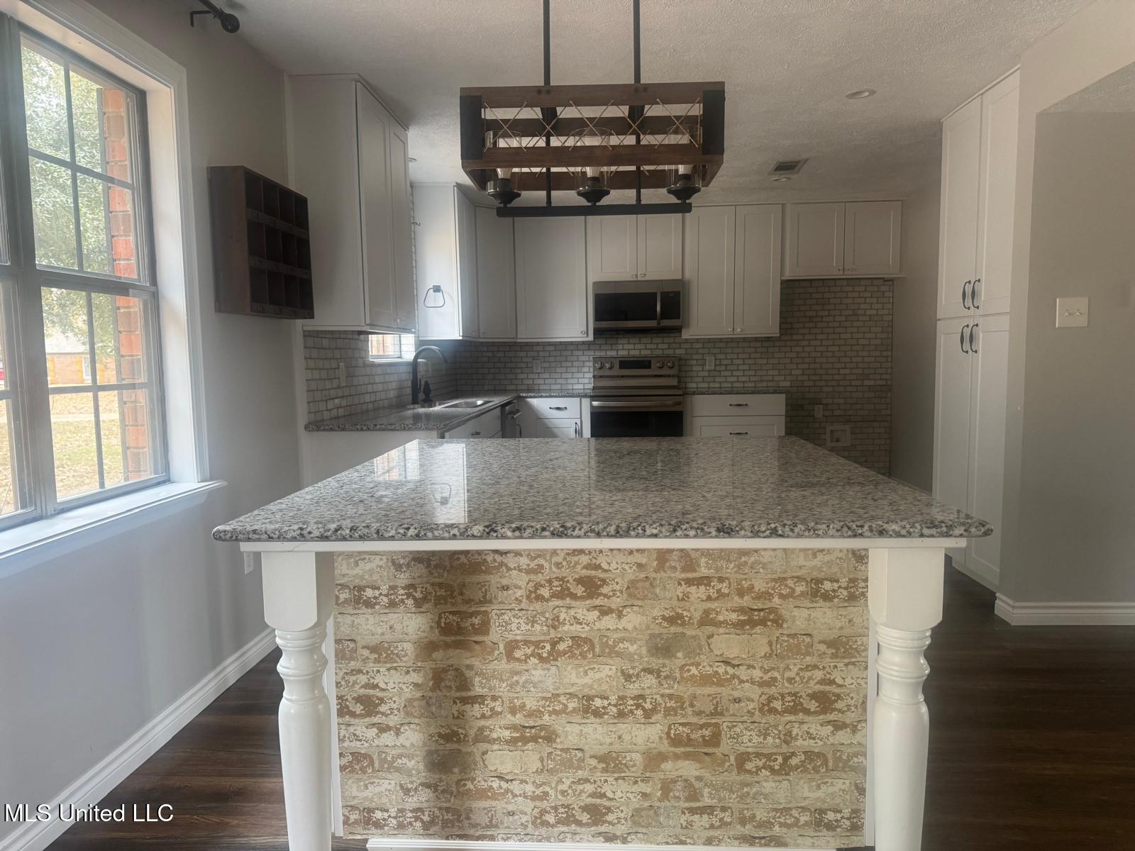 7 Rolling Hill Road Vicksburg, MS 39183 - Photo 5 of 22 6