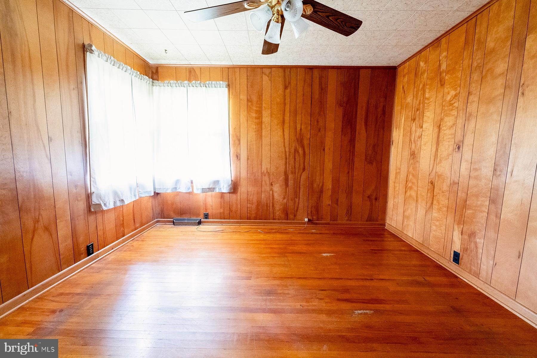 903 Lower Ferry Road Ewing, NJ 08628 - Photo 10 of 25 Primary Bedroom-Hardwood Floor