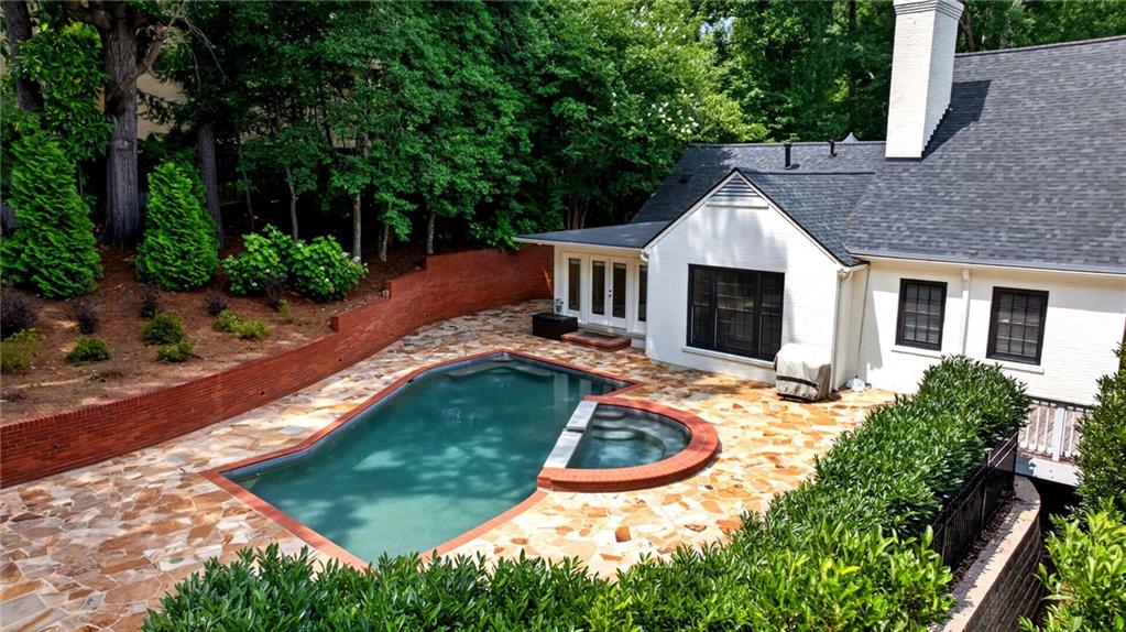 62 Blackland Road Northwest Atlanta, GA 30342 - Photo 32 of 40
