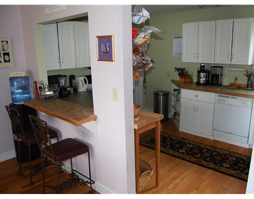28 Manson Road Kittery, ME 03904 - Photo 5 of 25 Kitchen.