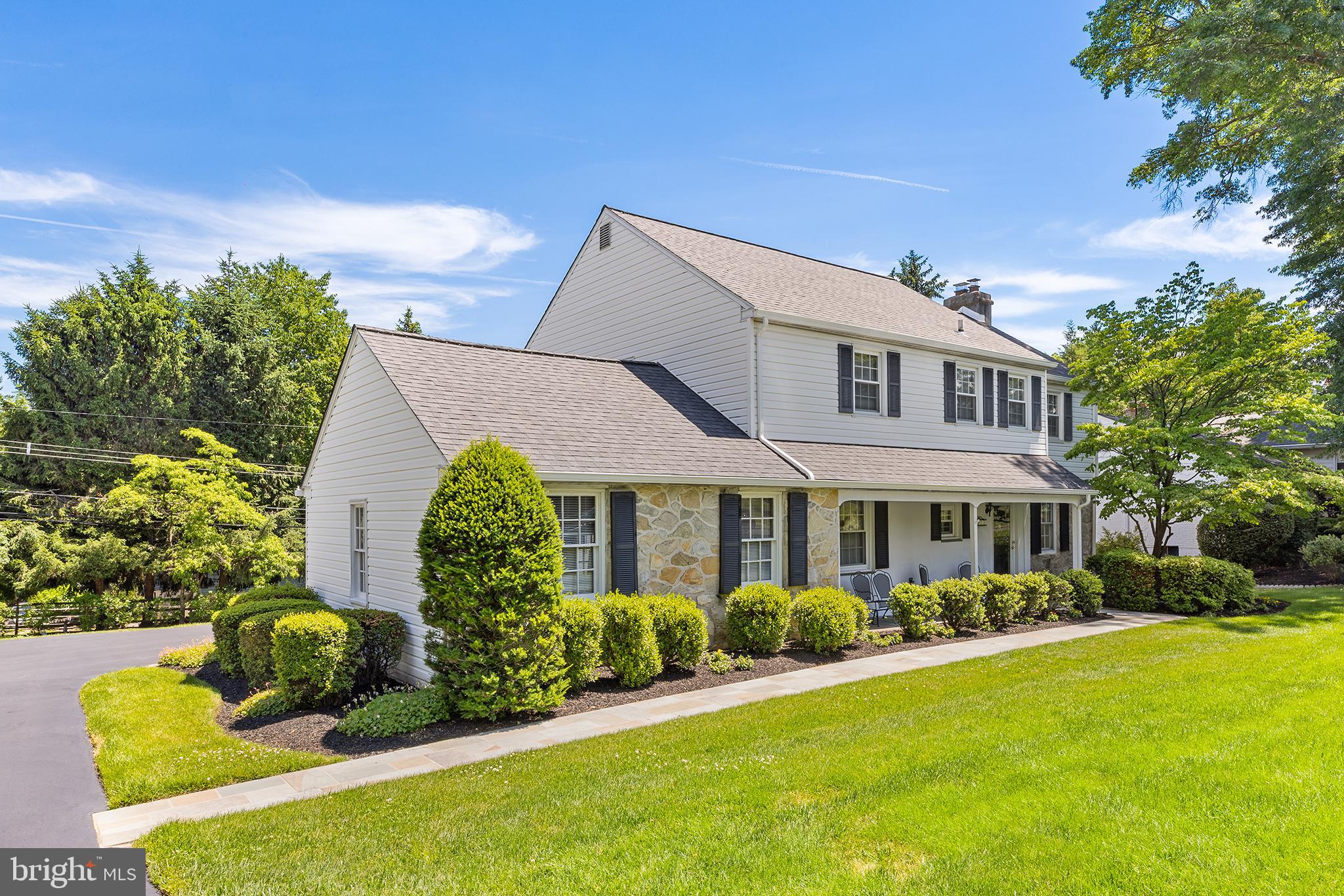 1913 Jody Road Meadowbrook, PA 19046 - Photo 2 of 39 Meticulously maintained Landscaping