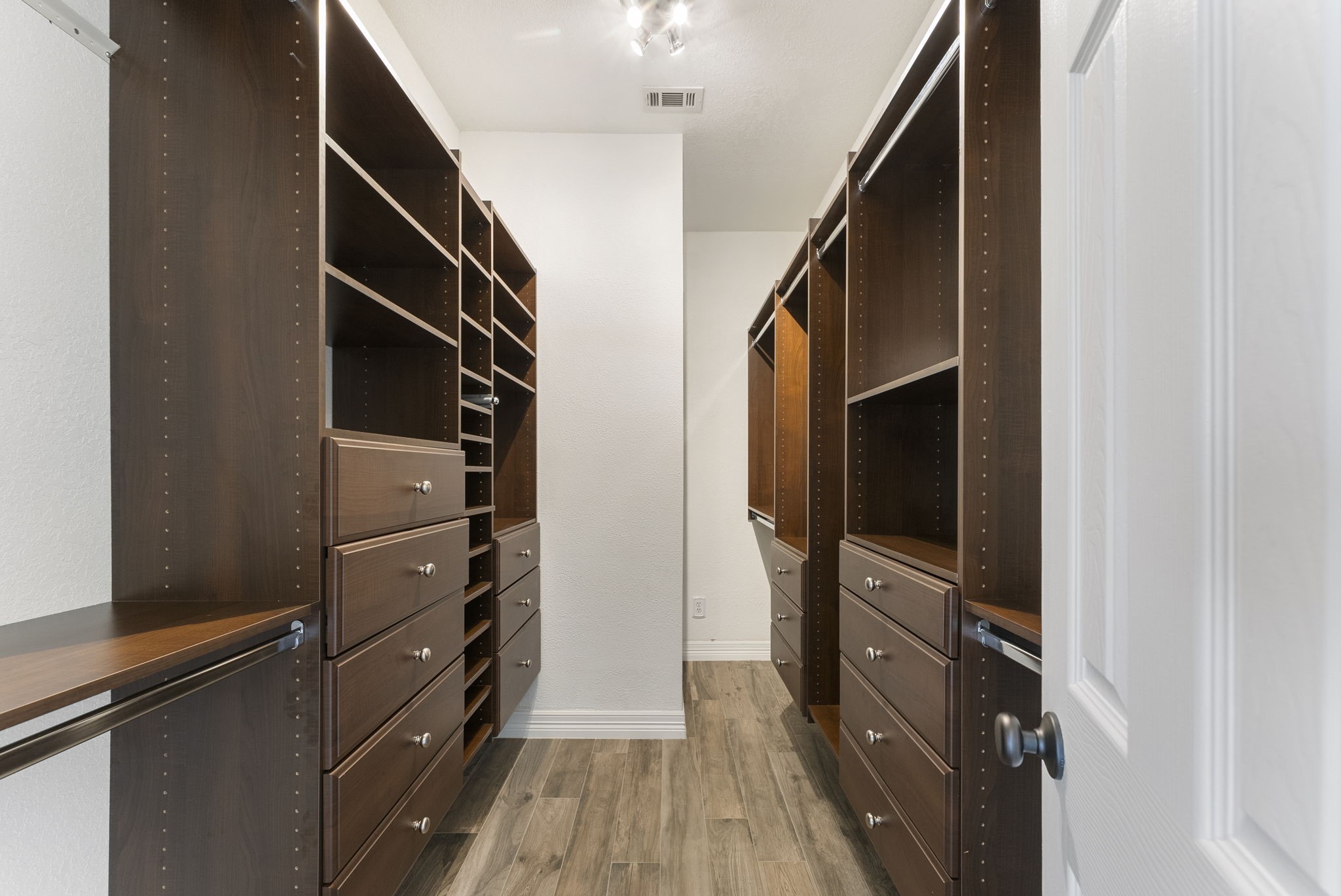 13942 Longstreet Road Willis, TX 77318 - Photo 15 of 46