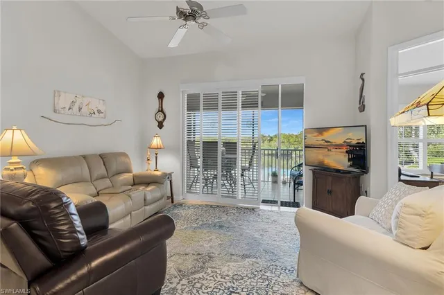 $375,000 | 278 Newport Drive, Unit 206, Naples, FL 34114