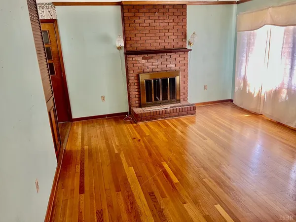 $290,000 | 457 Amelon Road, Madison Heights, VA 24572