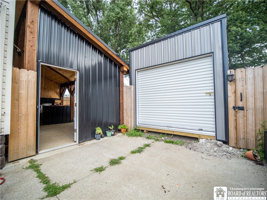 136 South Martin Street Dunkirk, NY 14048 - Photo 3 of 19