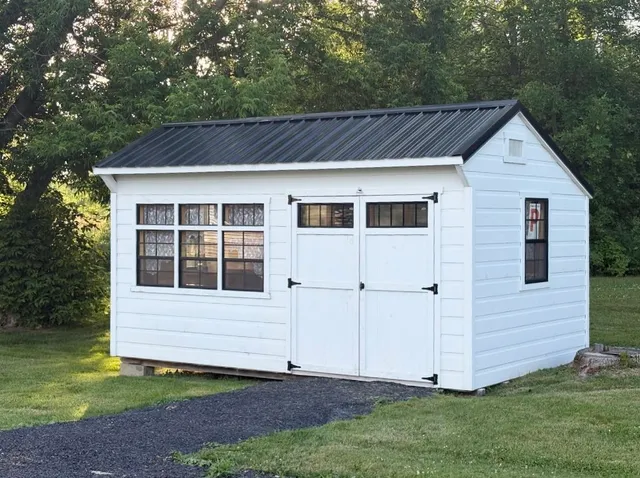 $369,000 | 563 Bridge Road, North Hero, VT 05474