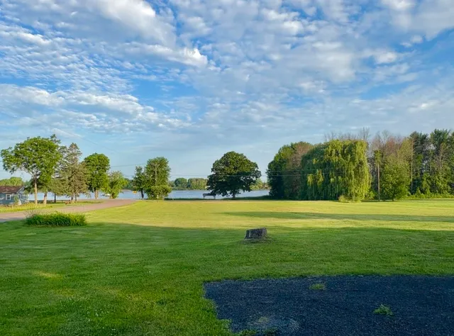 $369,000 | 563 Bridge Road, North Hero, VT 05474