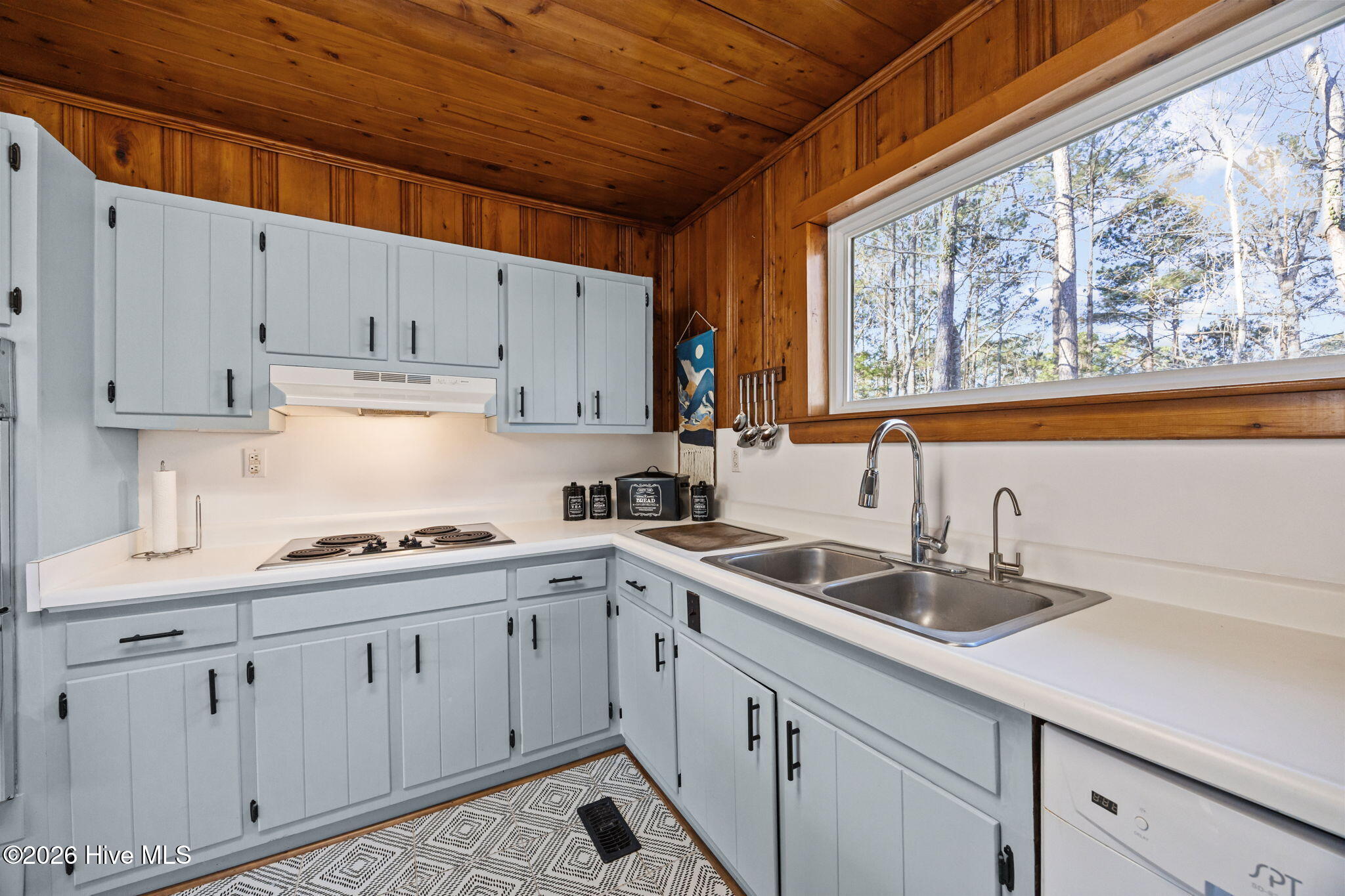 314 Pond View Court Hampstead, NC 28443 - Photo 7 of 30 9-web-or-mls-314 Pond View Ct. 10