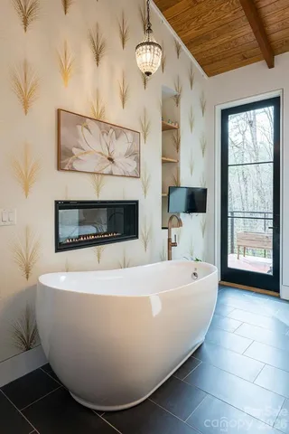 $1,590,000 | 208 Glenroy Court, Flat Rock, NC 28731