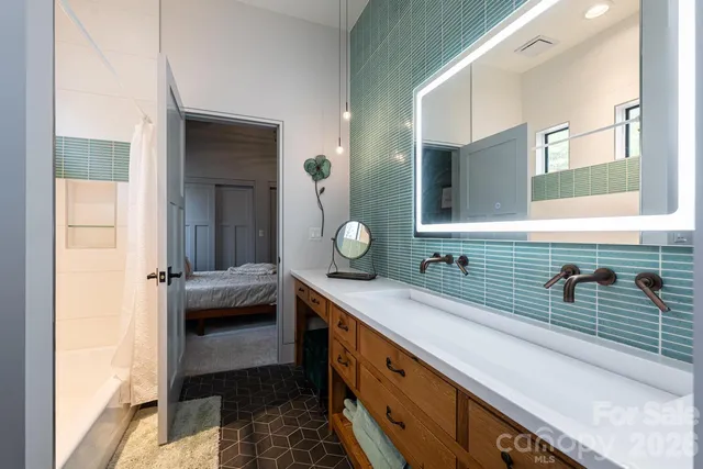 $1,590,000 | 208 Glenroy Court, Flat Rock, NC 28731