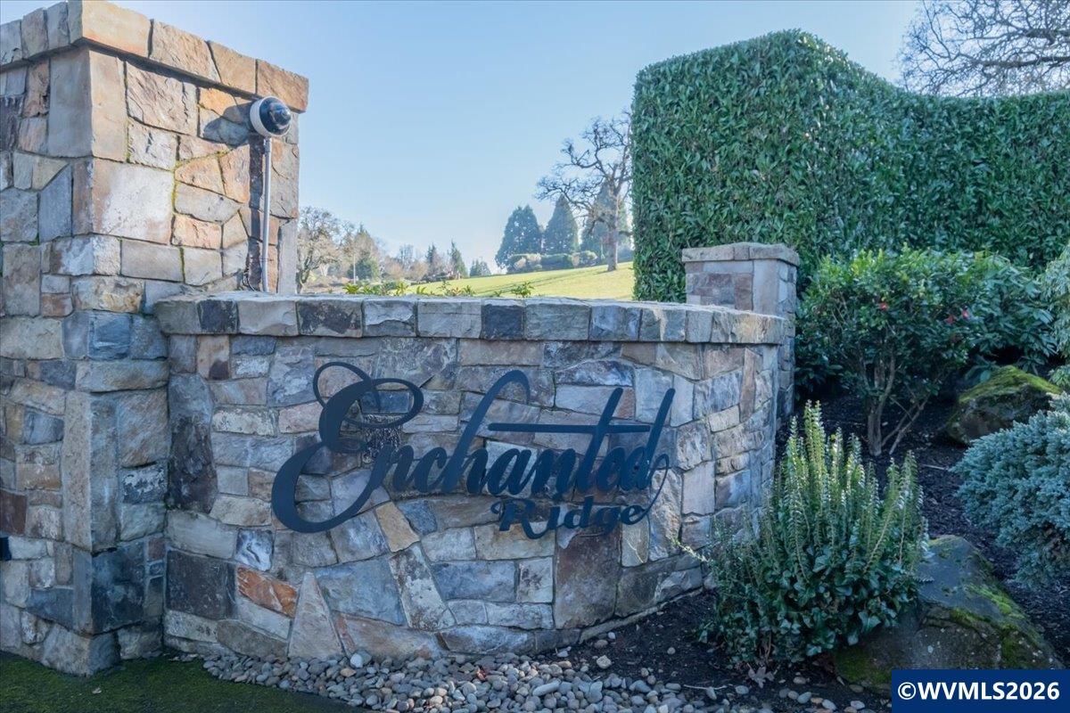 8216 Enchanted Ridge Court Southeast Turner, OR 97392 - Photo 2 of 18