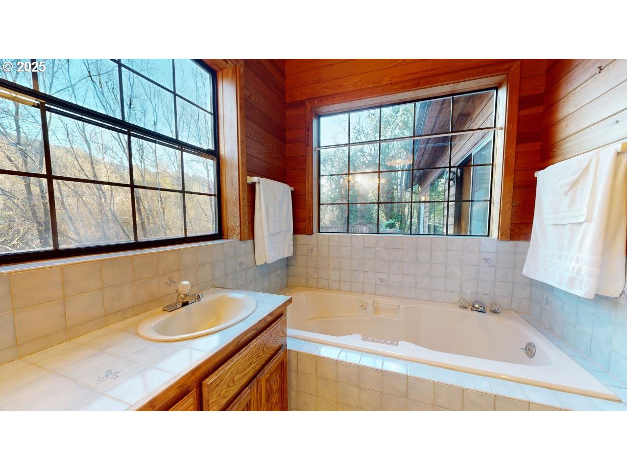 308 Winchuck River Road Brookings, OR 97415 - Photo 19 of 35 Bathroom, Attached