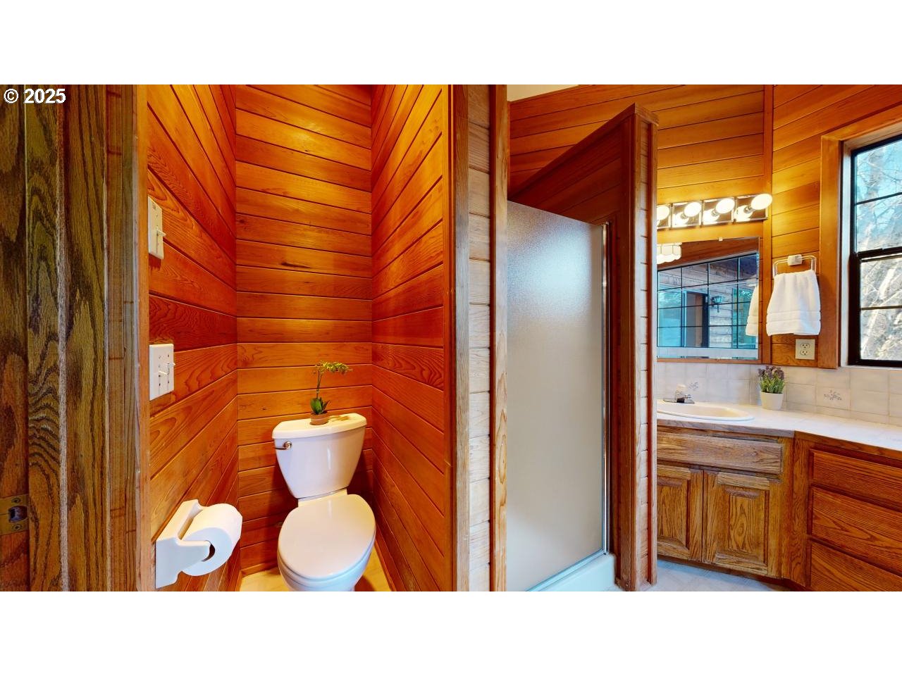 308 Winchuck River Road Brookings, OR 97415 - Photo 20 of 35 Bathroom, Attached