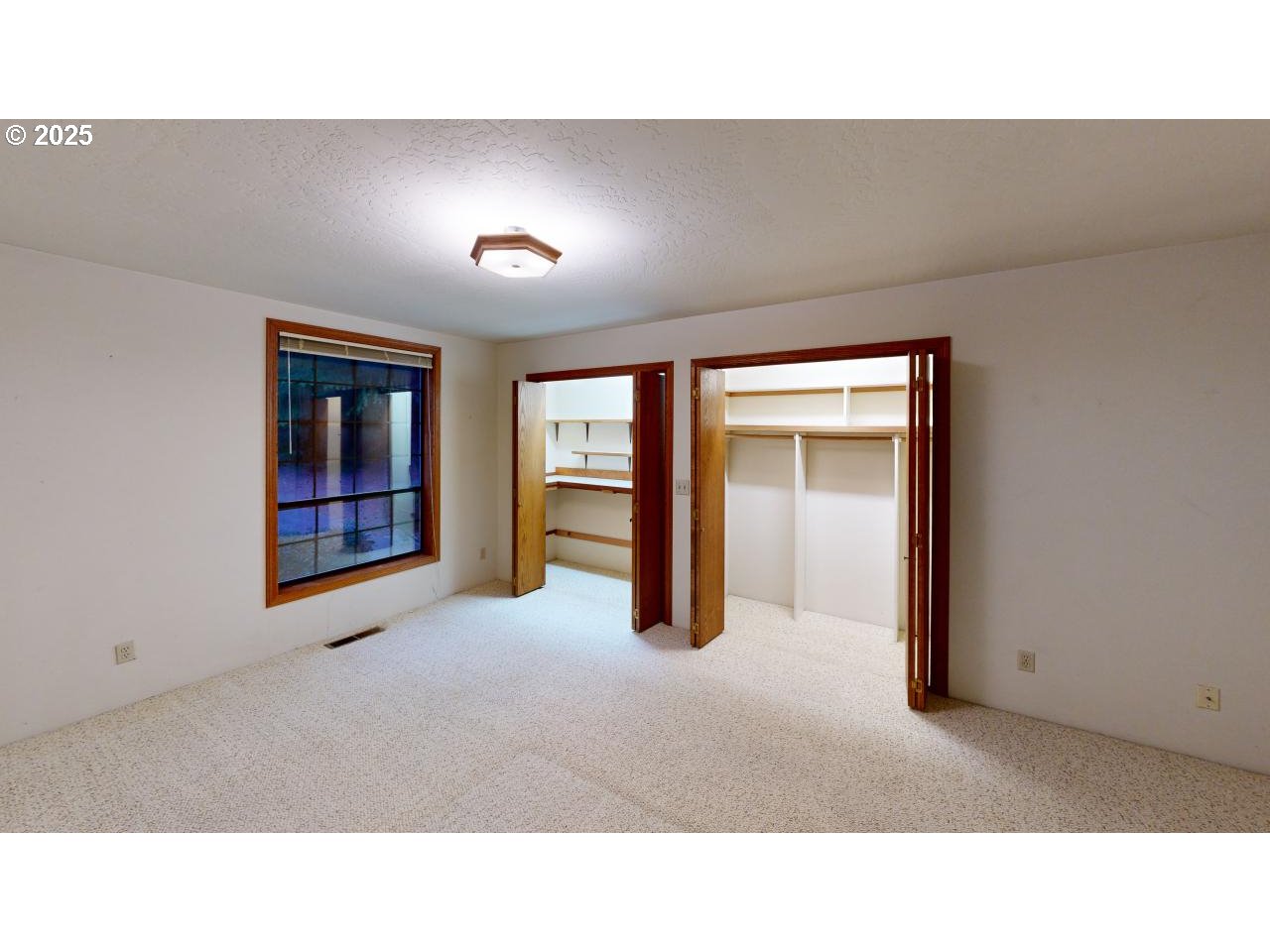 308 Winchuck River Road Brookings, OR 97415 - Photo 24 of 35 Bedroom