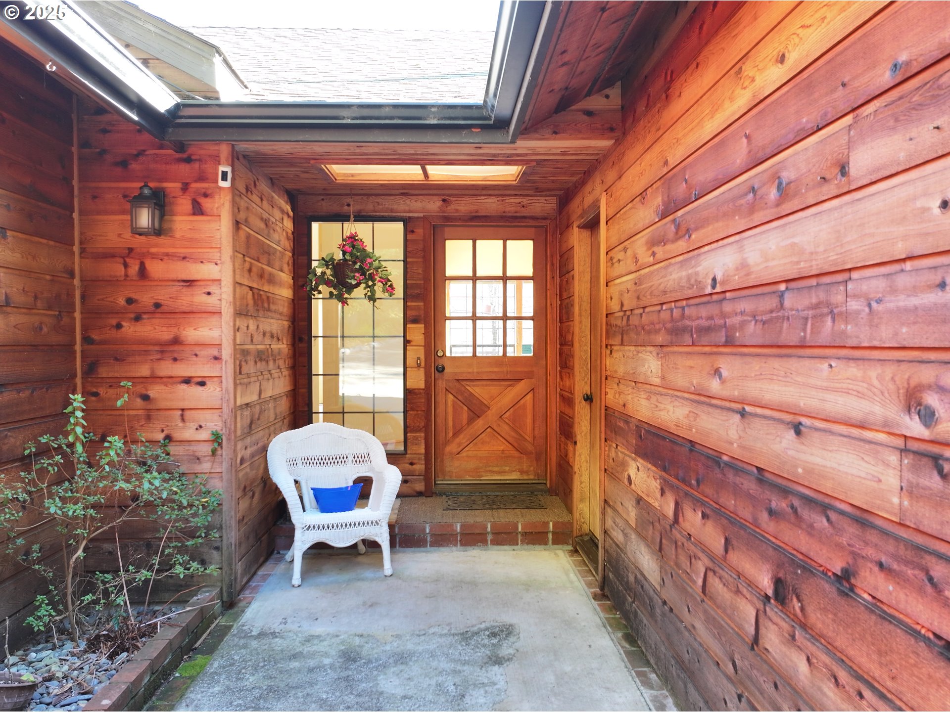 308 Winchuck River Road Brookings, OR 97415 - Photo 3 of 35 Entrance/Foyer