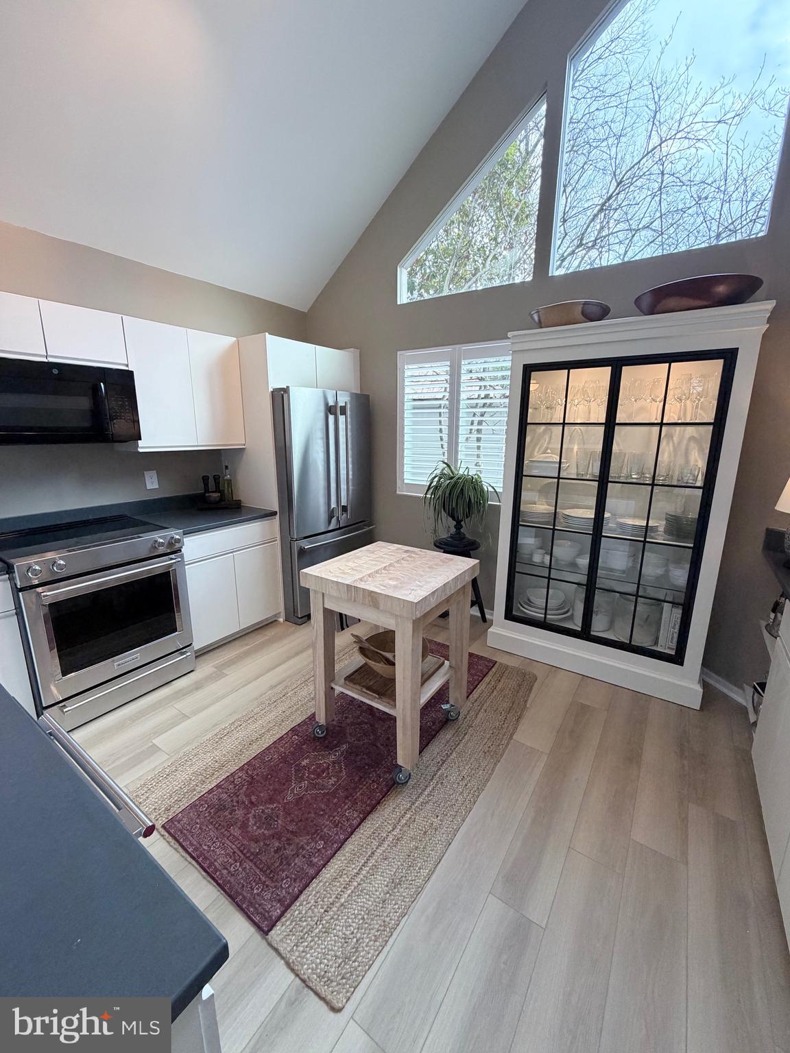 11504 Turnbridge Lane Reston, VA 20194 - Photo 8 of 20 Gallery Image 8