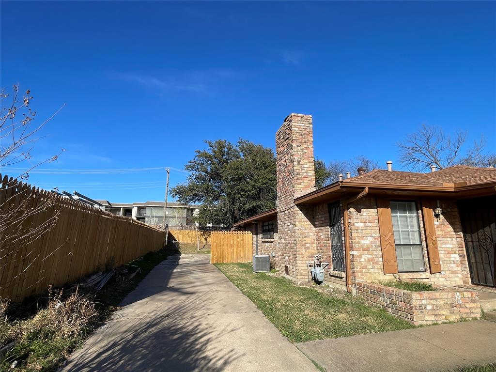 8236 El Retiro Road, Unit 8238 Fort Worth, TX 76116 - Photo 3 of 15