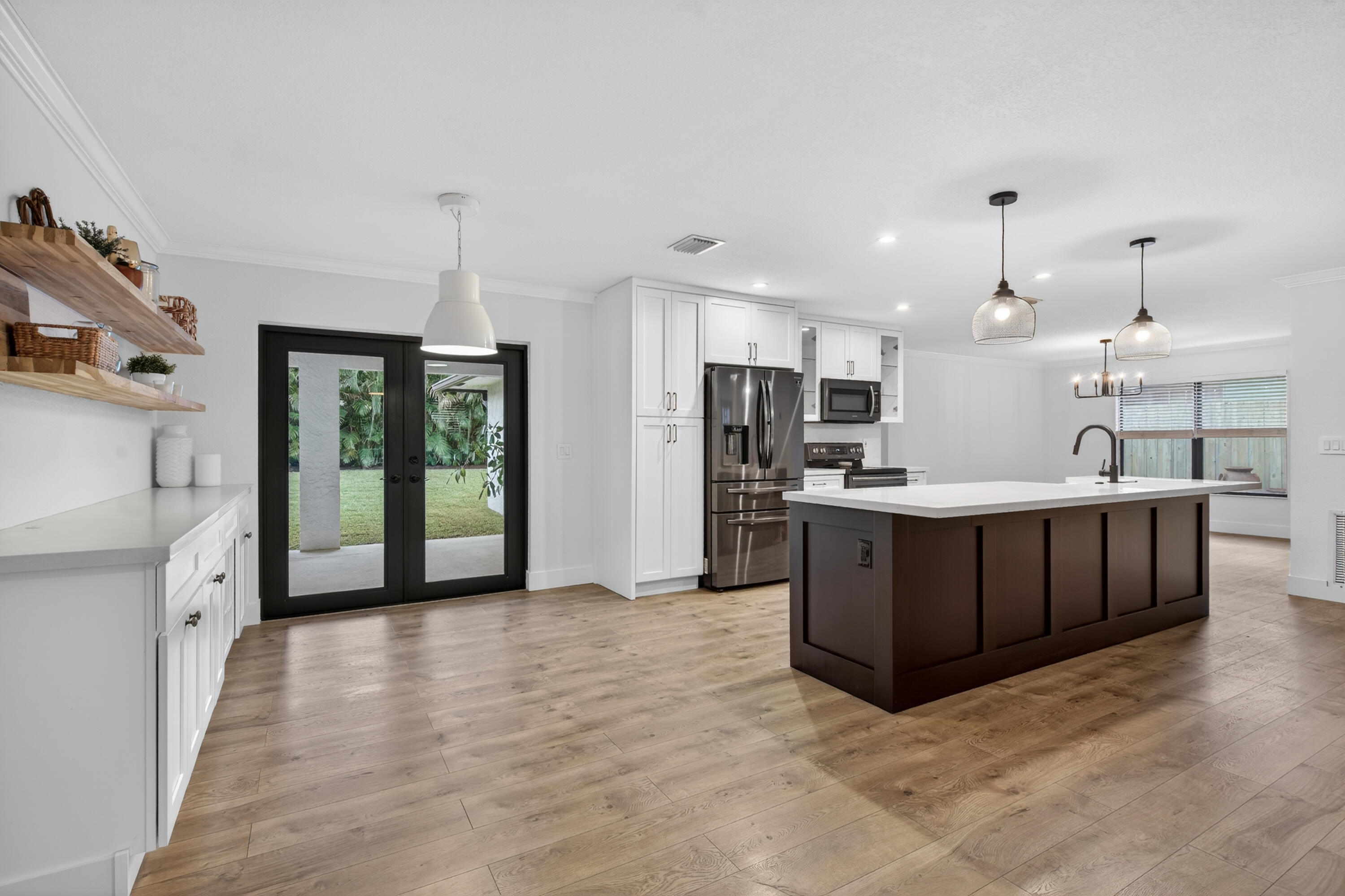 1014 Avon Road West Palm Beach, FL 33401 - Photo 15 of 50 010626_2-75