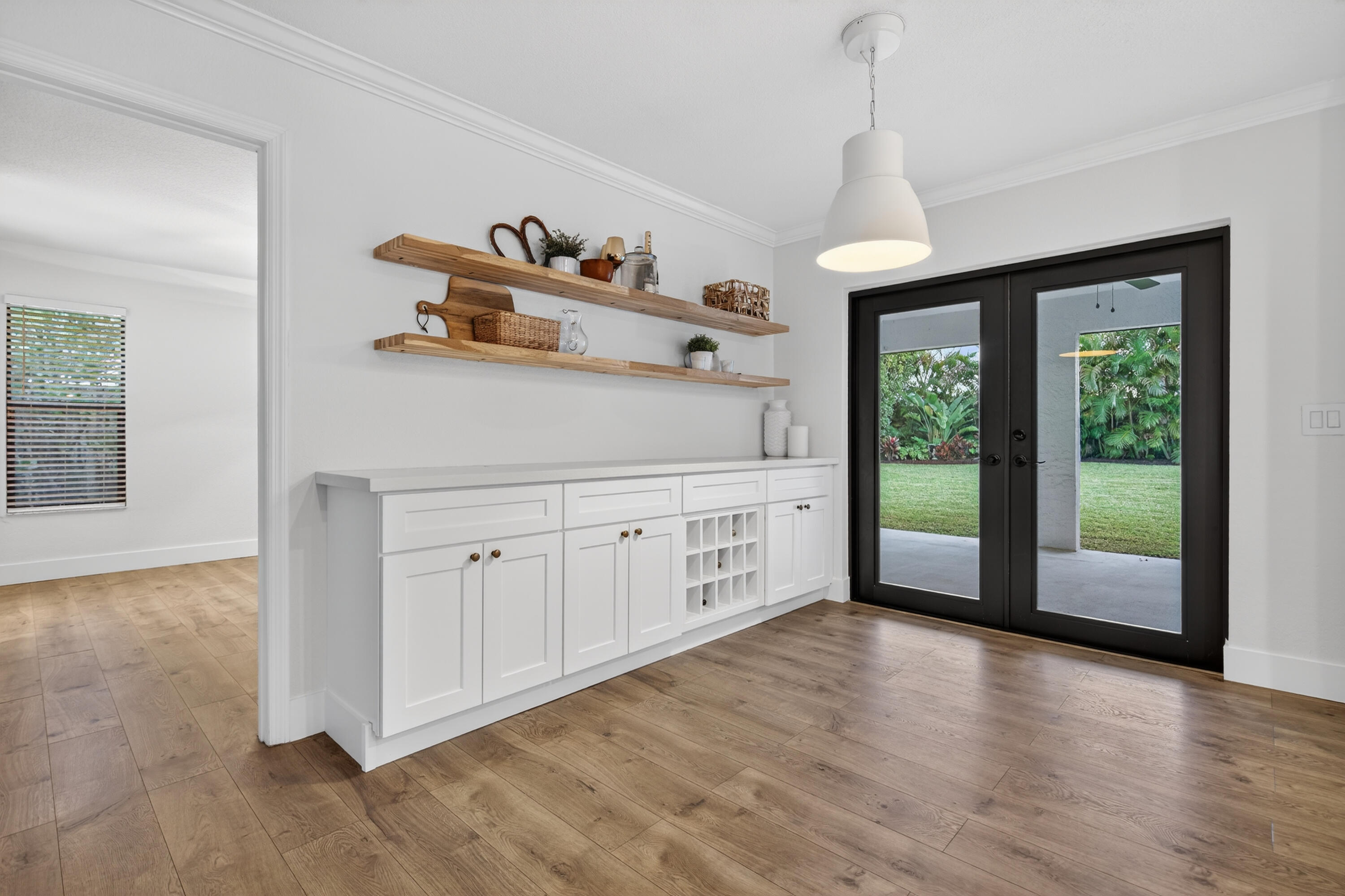 1014 Avon Road West Palm Beach, FL 33401 - Photo 17 of 50 010626-558