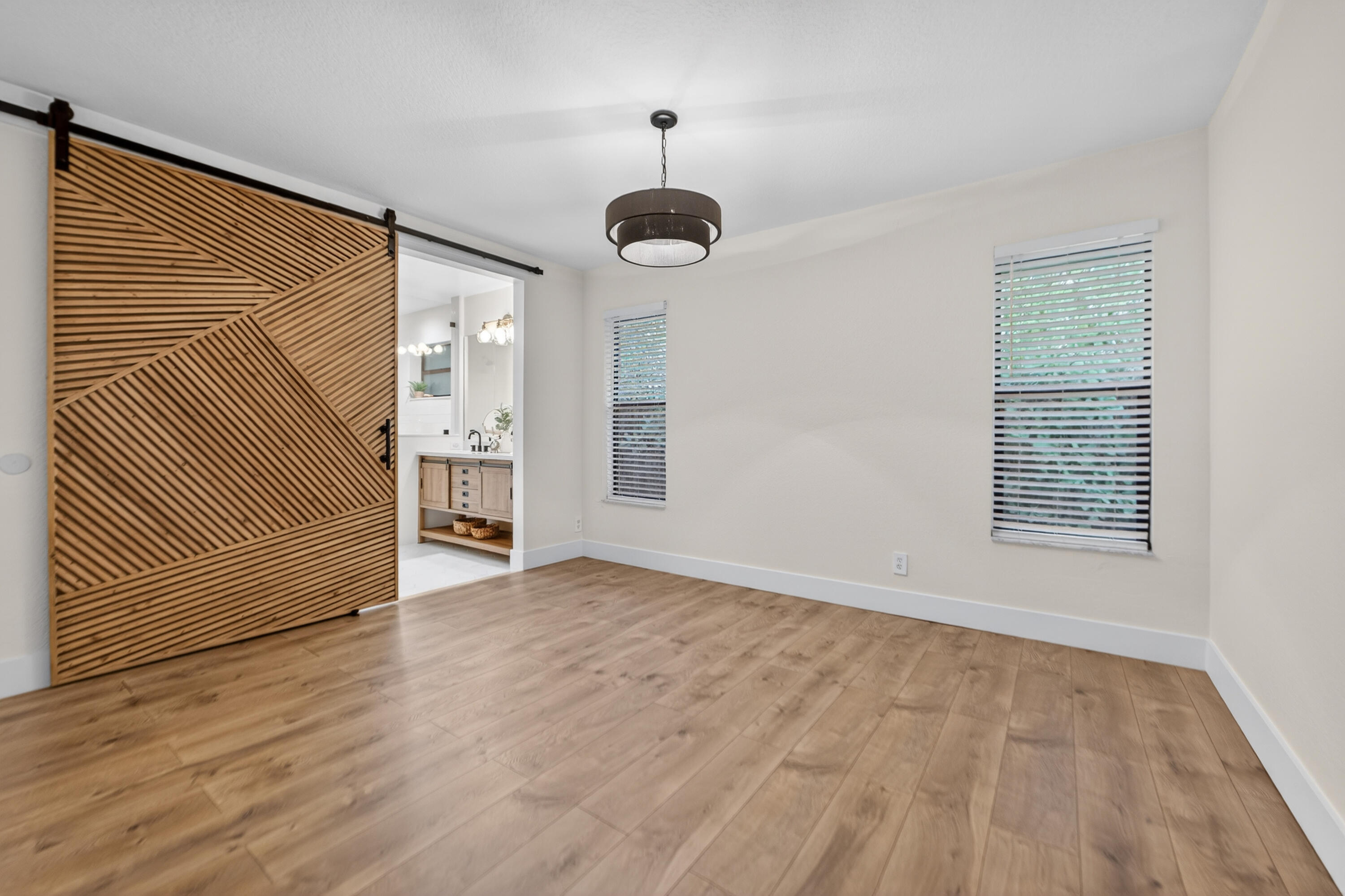 1014 Avon Road West Palm Beach, FL 33401 - Photo 23 of 50 010626-439