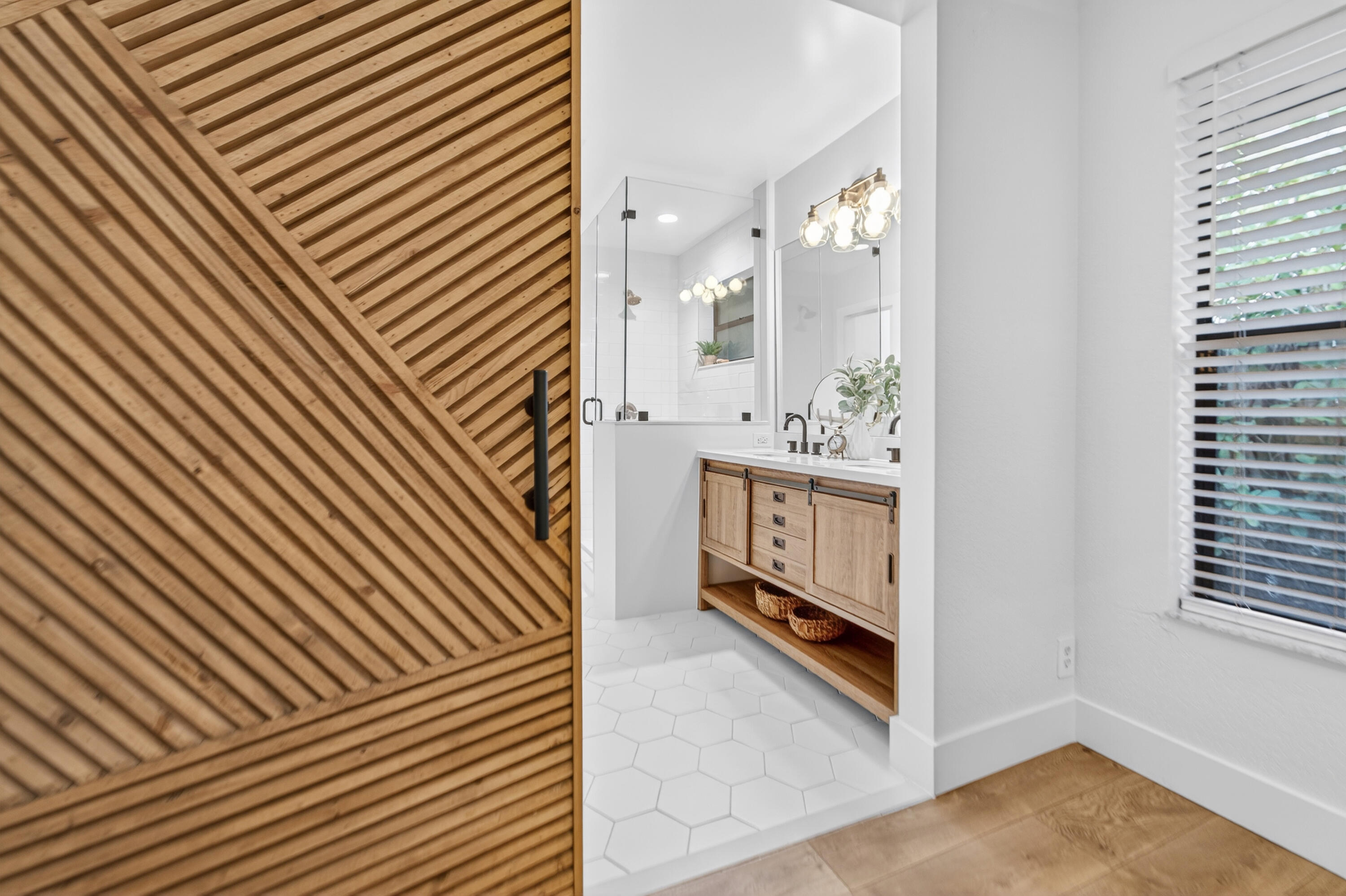 1014 Avon Road West Palm Beach, FL 33401 - Photo 27 of 50 010626-449