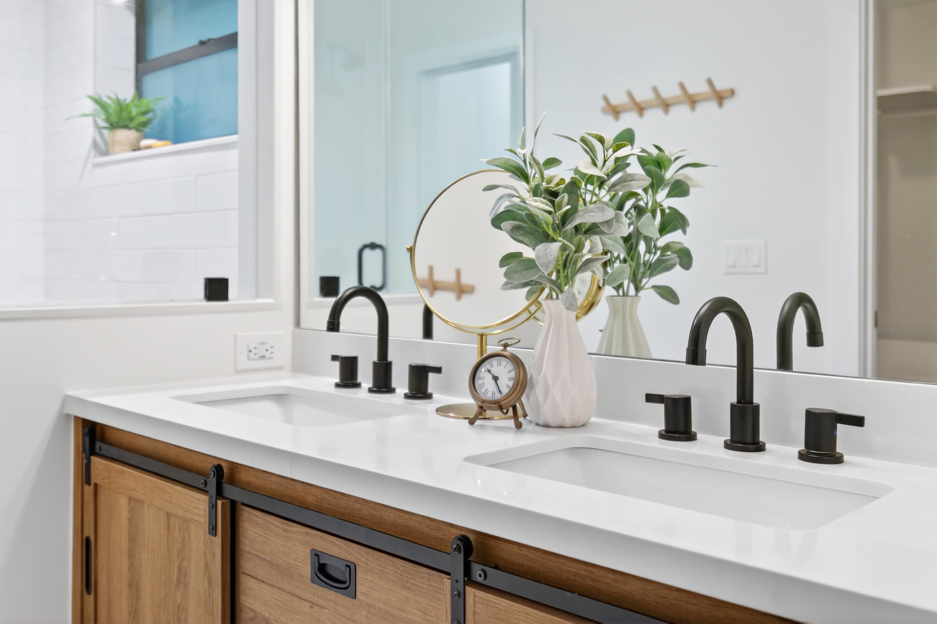 1014 Avon Road West Palm Beach, FL 33401 - Photo 29 of 50 010626-461