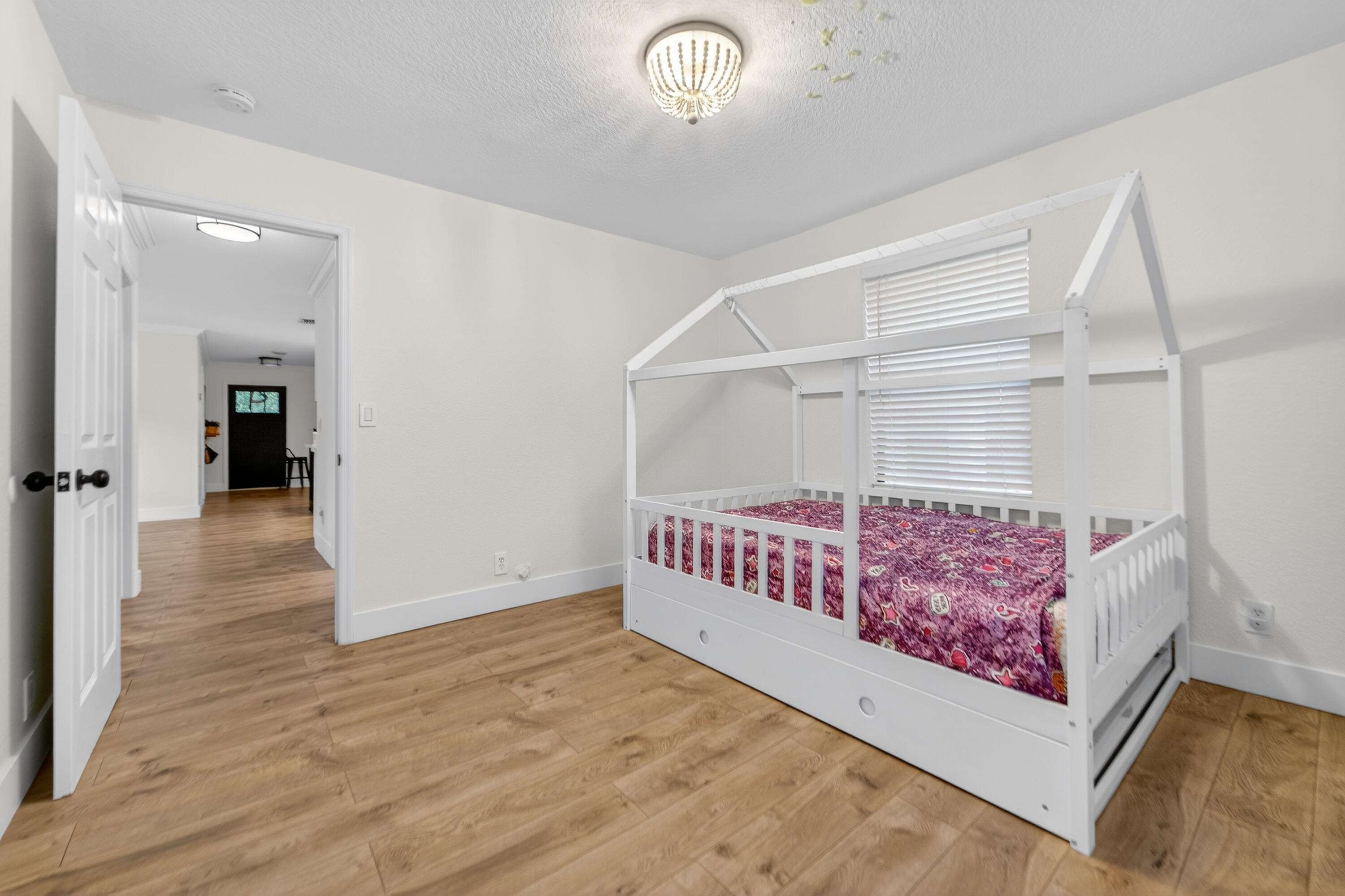 1014 Avon Road West Palm Beach, FL 33401 - Photo 41 of 50 010626-418