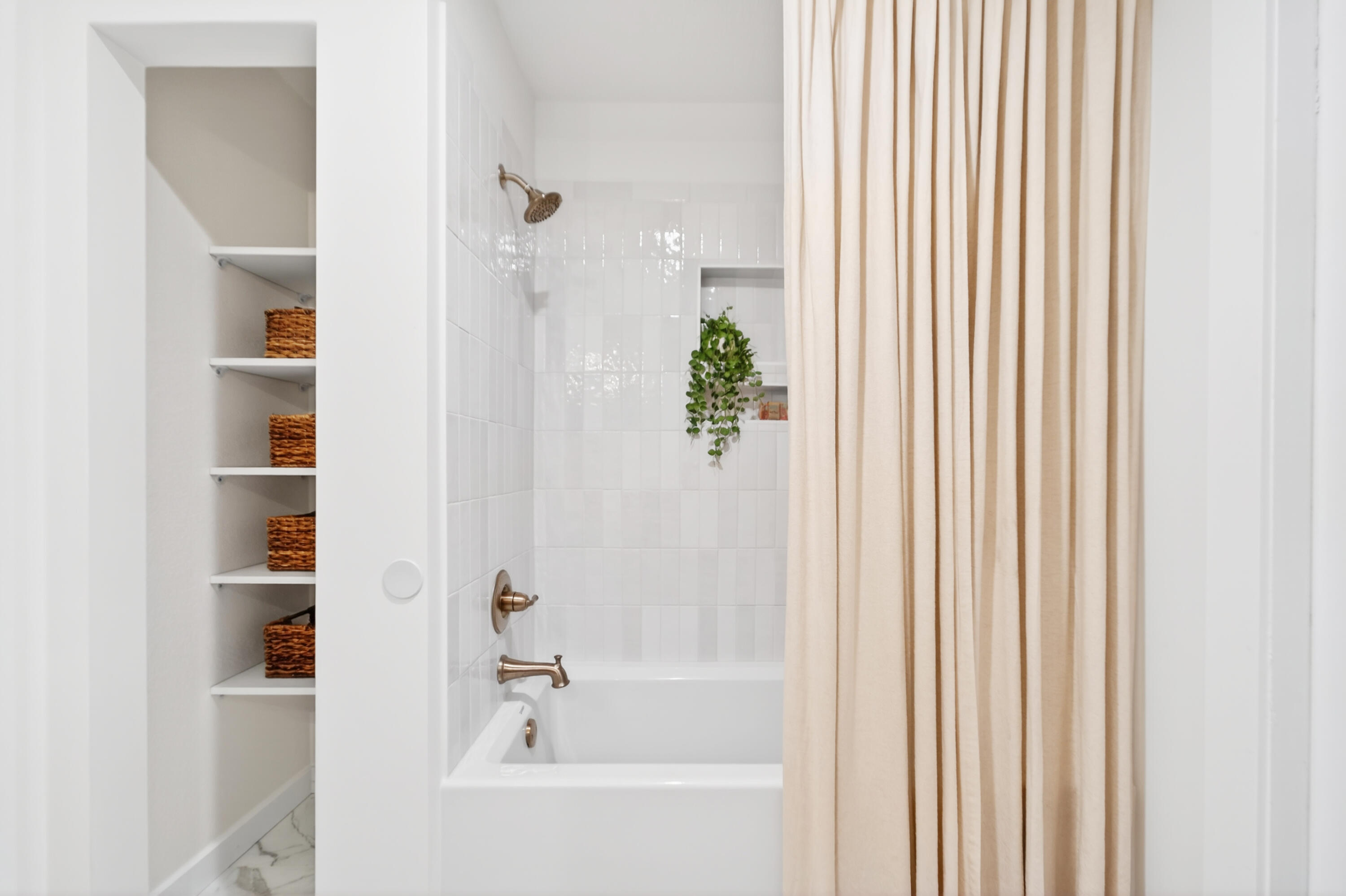 1014 Avon Road West Palm Beach, FL 33401 - Photo 43 of 50 010626-436