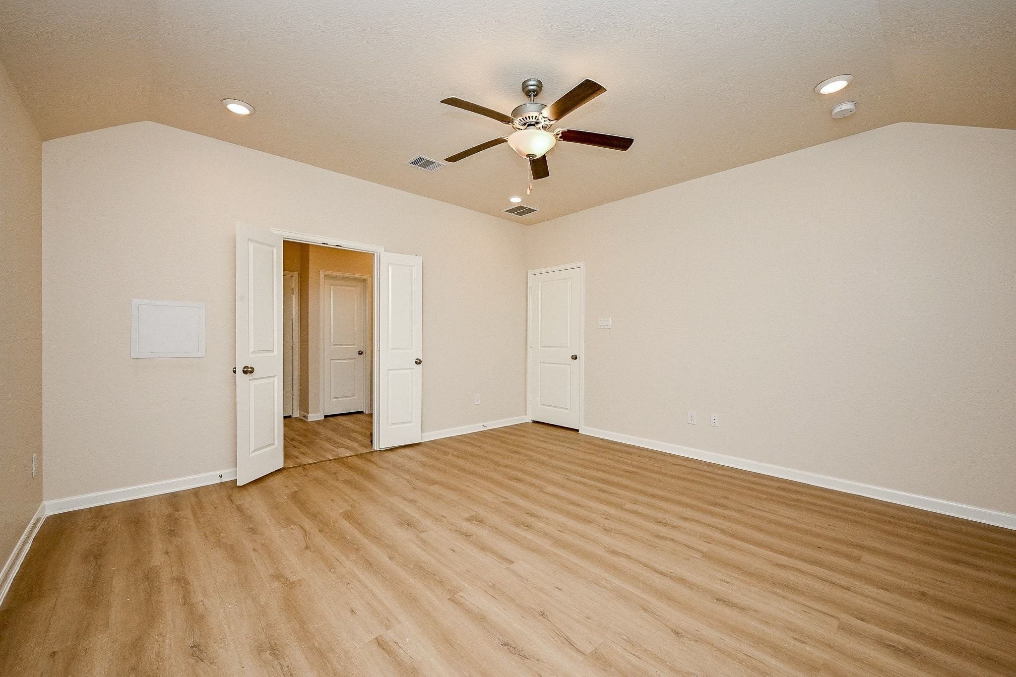 3715 Homestead Ridge Lane Richmond, TX 77406 - Photo 14 of 20 a view of an empty room