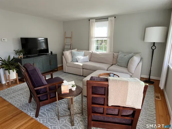 $2,400 | 13 Boxwood Lane, Unit 13, Glastonbury, CT 06033