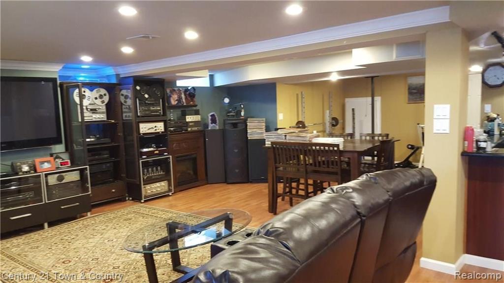 1740 Mackwood Road Rochester Hills, MI 48307 - Photo 24 of 31