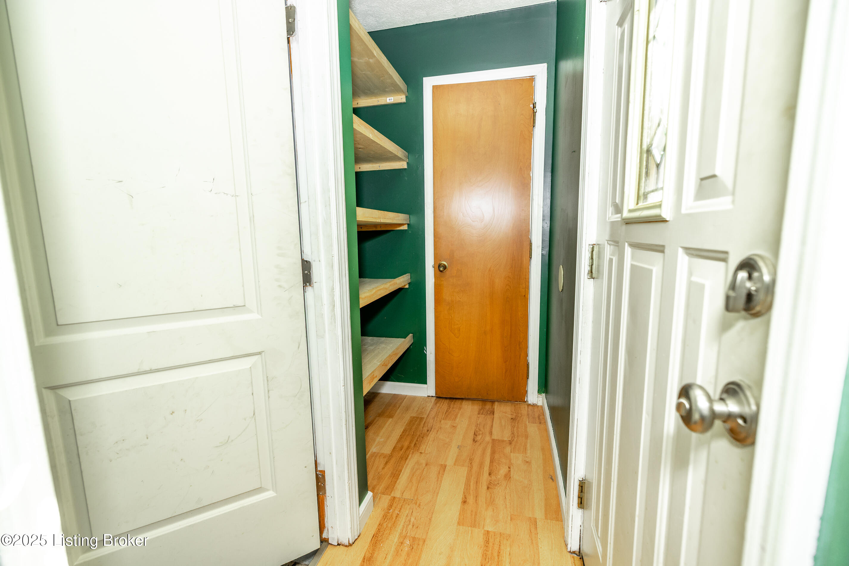 4812 Valla Road Louisville, KY 40213 - Photo 10 of 27 BO0A6358