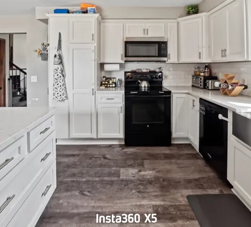 $299,900 | 924 Barbara Lane, Marinette, WI 54143