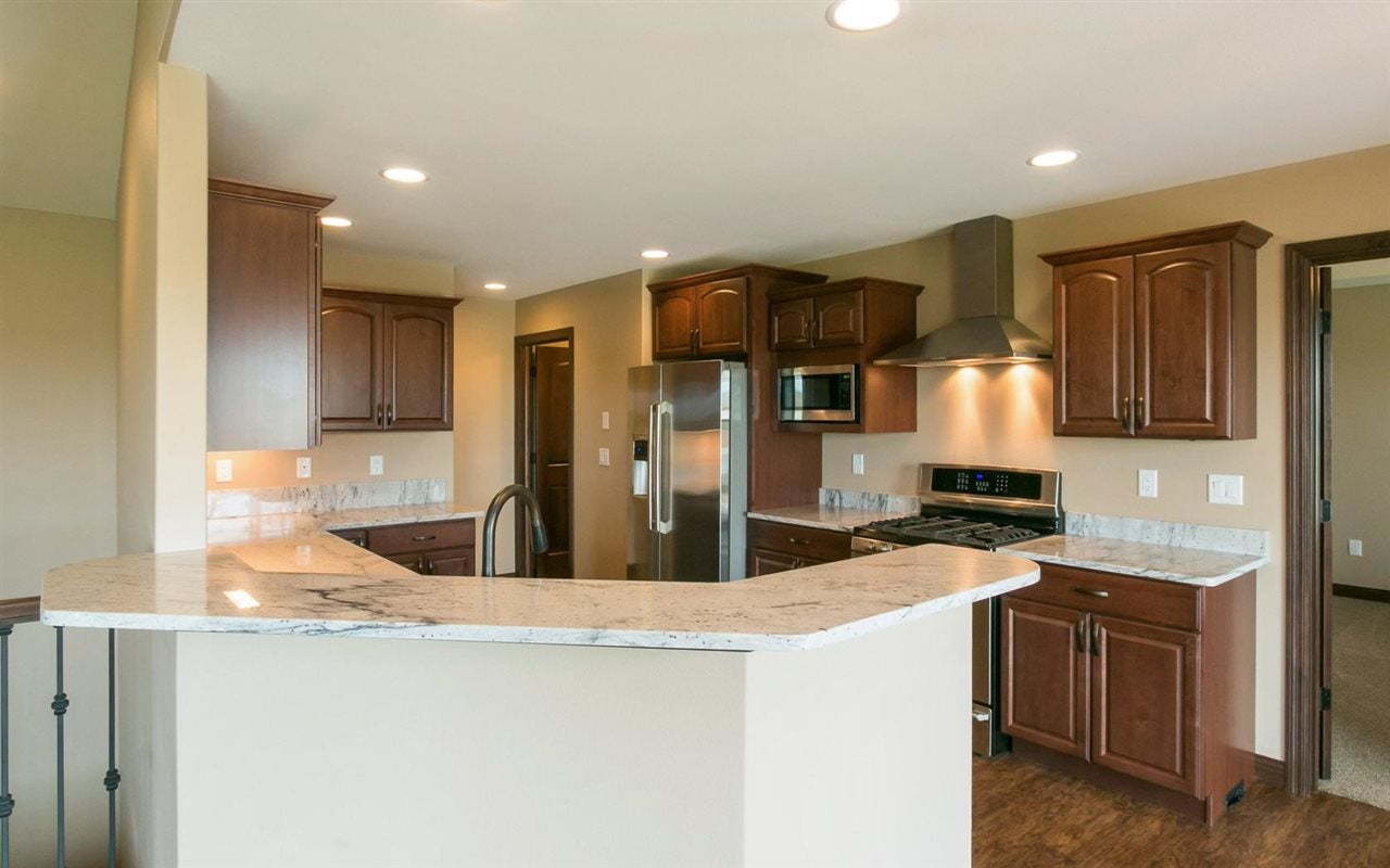 1102 Wood Lily Road Solon, IA 52333 - Photo 6 of 25 Gallery Image 6