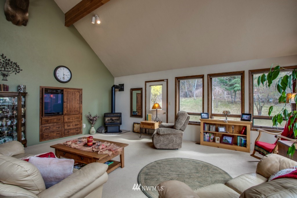 4755 Squilchuck Road Wenatchee, WA 98801 - Photo 14 of 23 Gallery Image 14