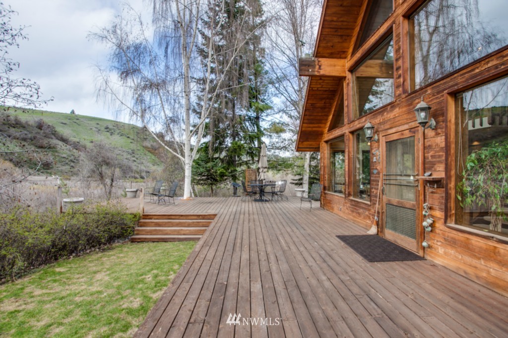 4755 Squilchuck Road Wenatchee, WA 98801 - Photo 22 of 23 Gallery Image 22