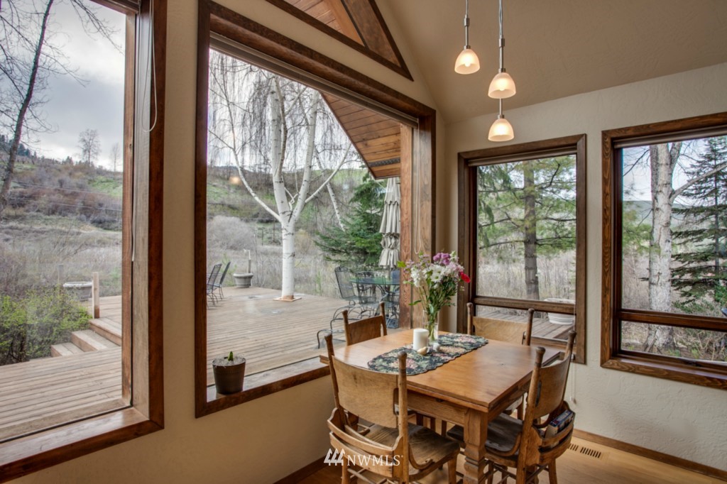 4755 Squilchuck Road Wenatchee, WA 98801 - Photo 9 of 23 Gallery Image 9