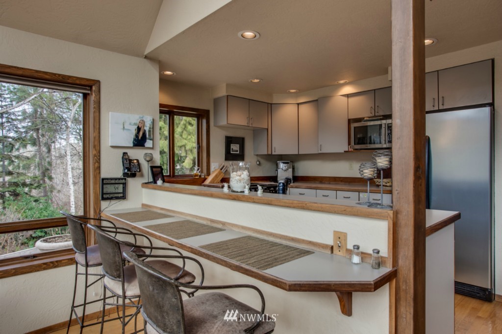 4755 Squilchuck Road Wenatchee, WA 98801 - Photo 10 of 23 Gallery Image 10