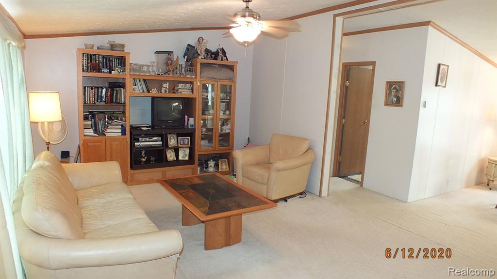 957 Trey Ridge Monroe, MI 48161 - Photo 5 of 19