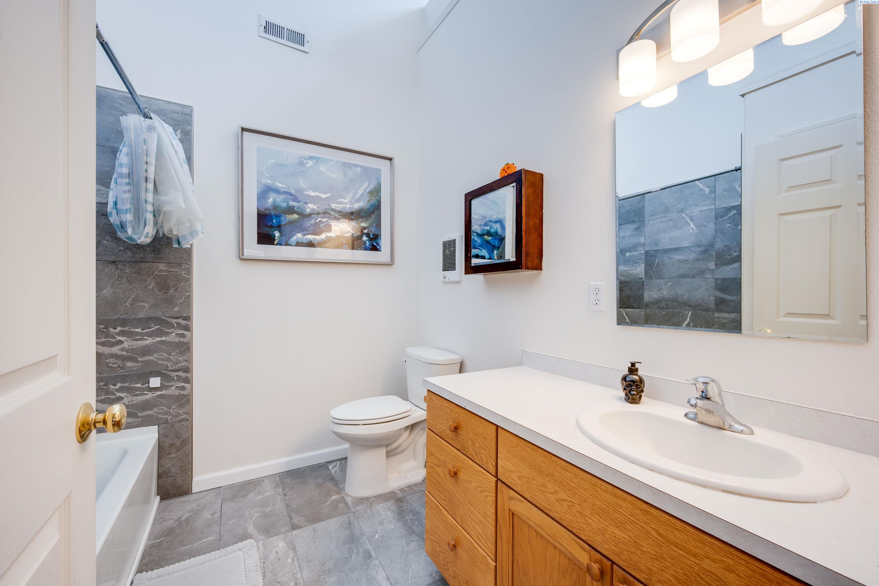545 Southeast Quail Ridge Drive, Unit 1 Pullman, WA 99163 - Photo 15 of 22 Gallery Image 15