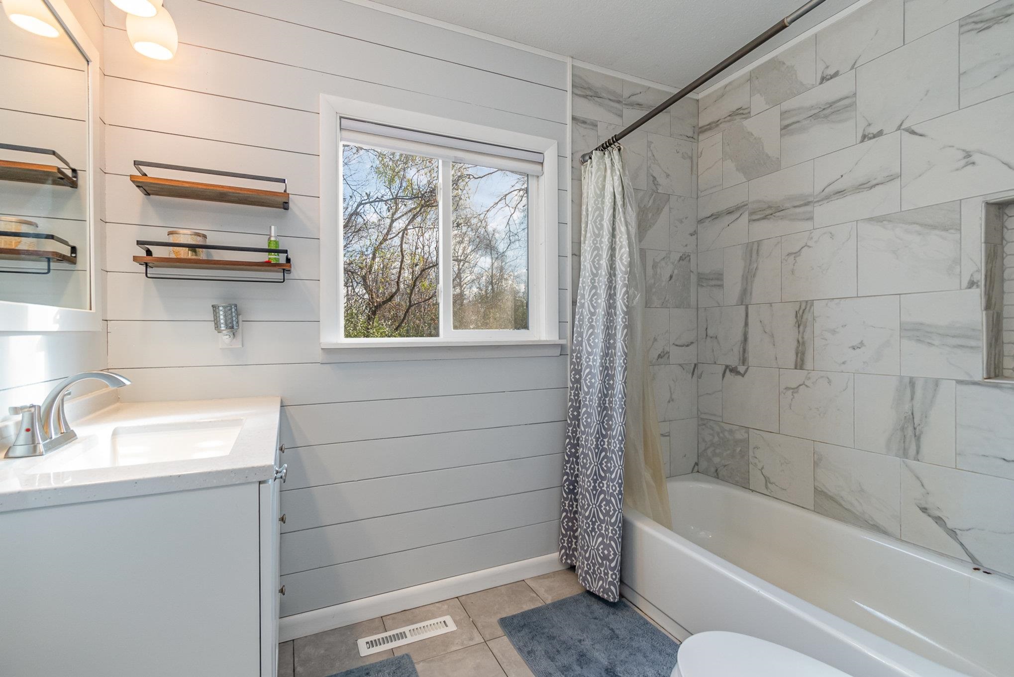 2375 South Bay-Mid County Line Road Midland, MI 48642 - Photo 14 of 20 Gallery Image 14
