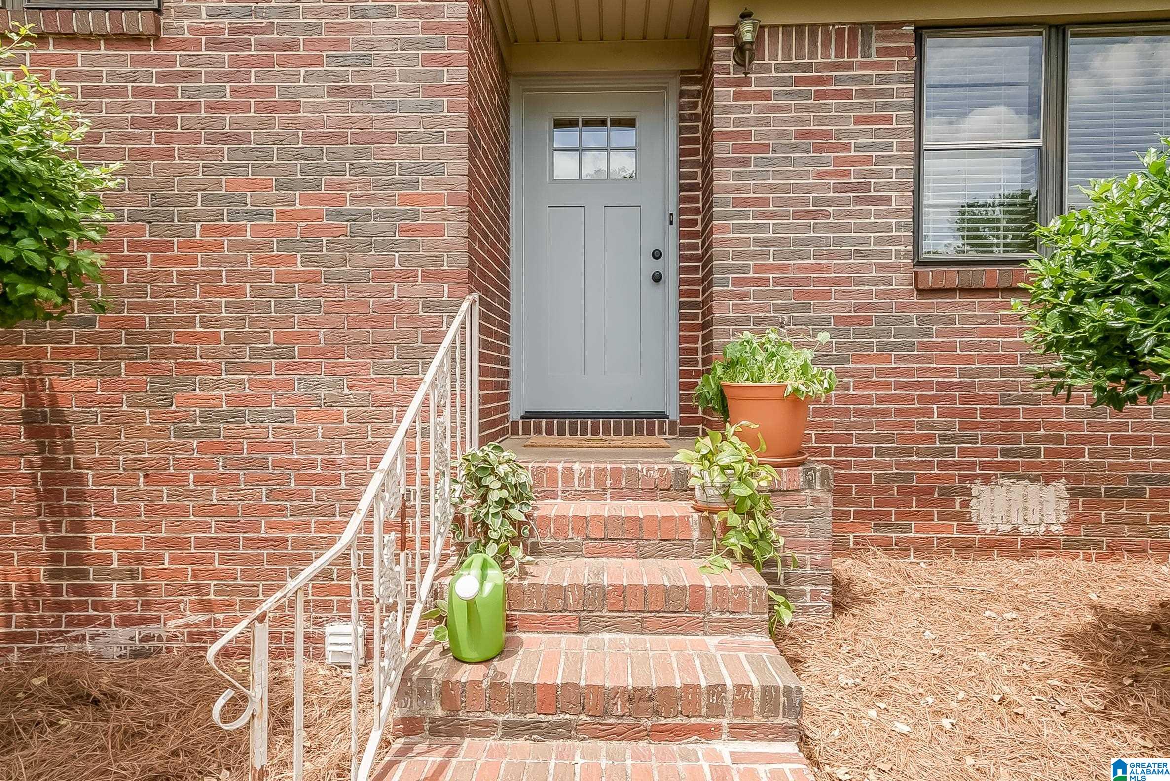 604 Sanders Road Birmingham, AL 35226 - Photo 3 of 32