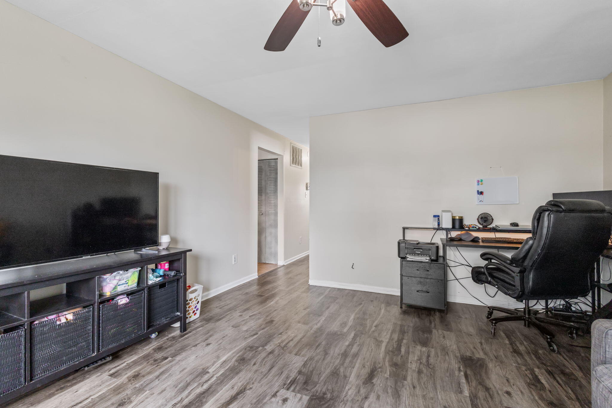 544 Riviera Road Valparaiso, IN 46385 - Photo 5 of 22 2048x1365